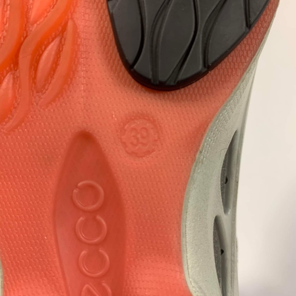 ECCO Biom Performance Sneakers Size 39 US 8.5 Gray/Coral Running Training Shoes - Picture 9 of 9